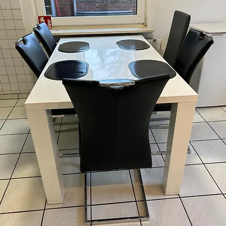 Monteur Residenz דירה *